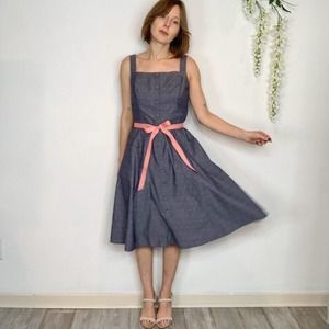 NWOT GAL MEETS GLAM Riley dress button front blue chambray dotted pockets